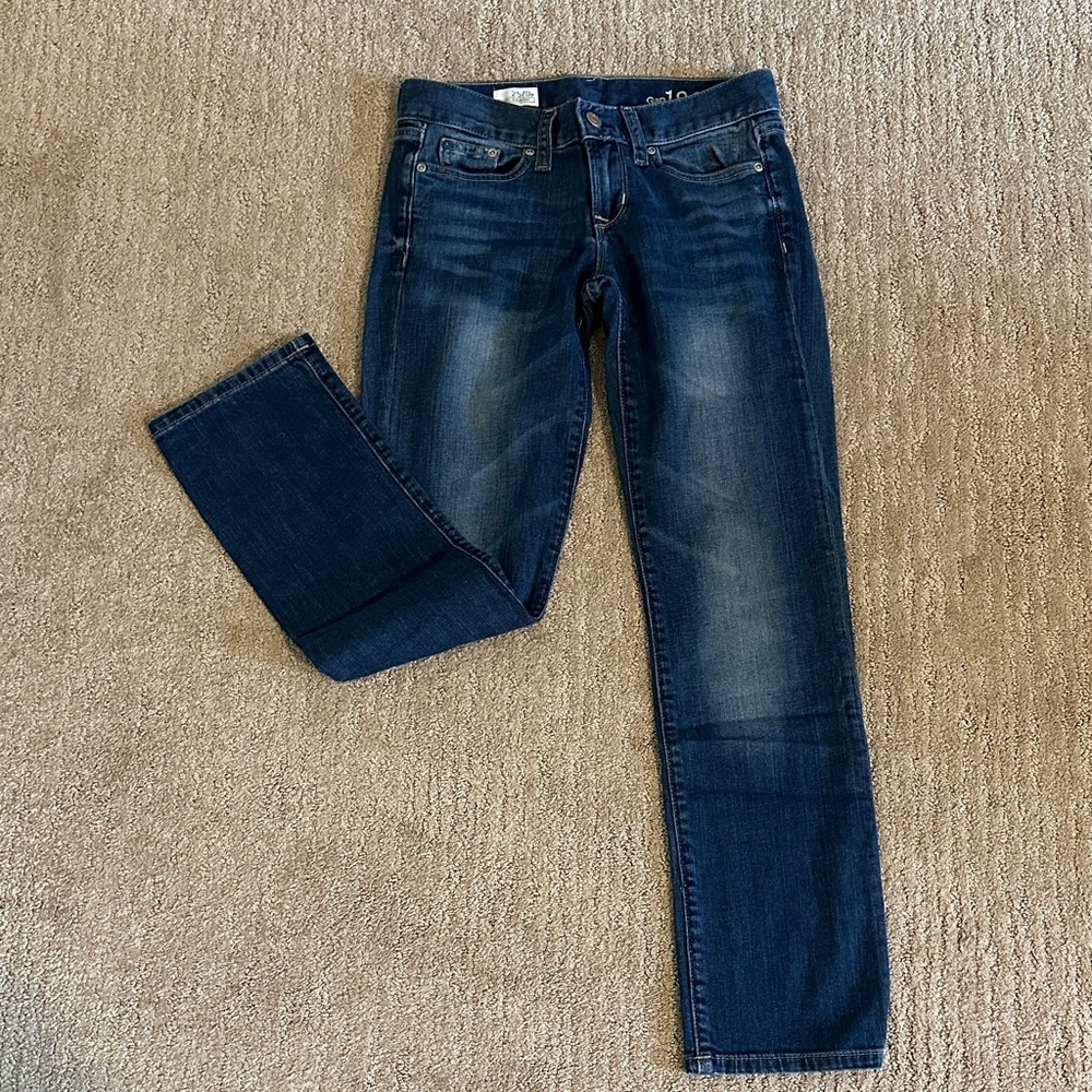 Women’s GAP 1969 Petite Straight Jeans